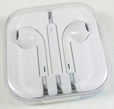 India Desire : Loot Deal: Buy Earphones Handsfree for Apple iPhone 5, 5S, 4, 4S At Rs. 50 Only